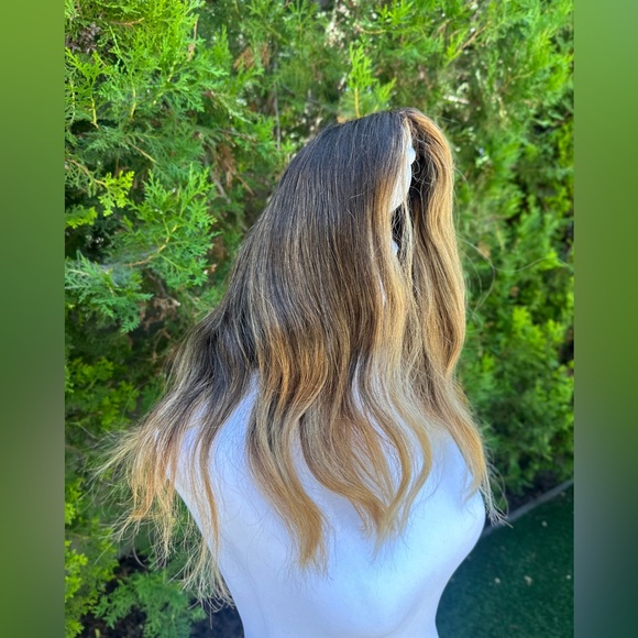 100% Human Hair Natural Ombre Brown and Blonde Wavy Hair Shoulder Length Wig - Picture 2 of 14